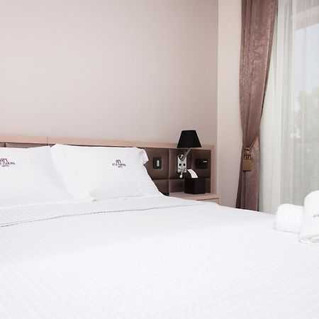 Ayia Marina Suites Ouranoupoli Extérieur photo