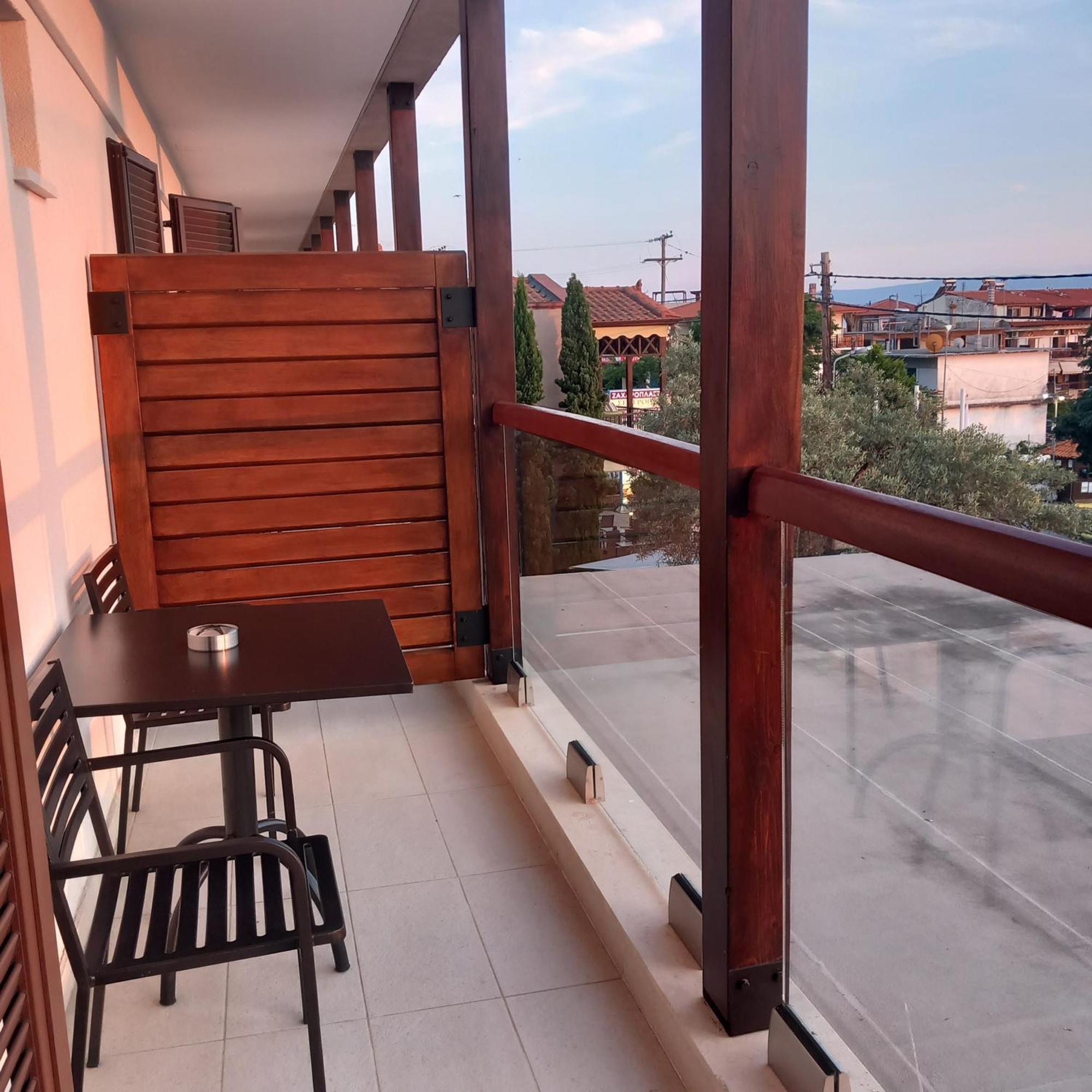 Ayia Marina Suites Ouranoupoli Extérieur photo