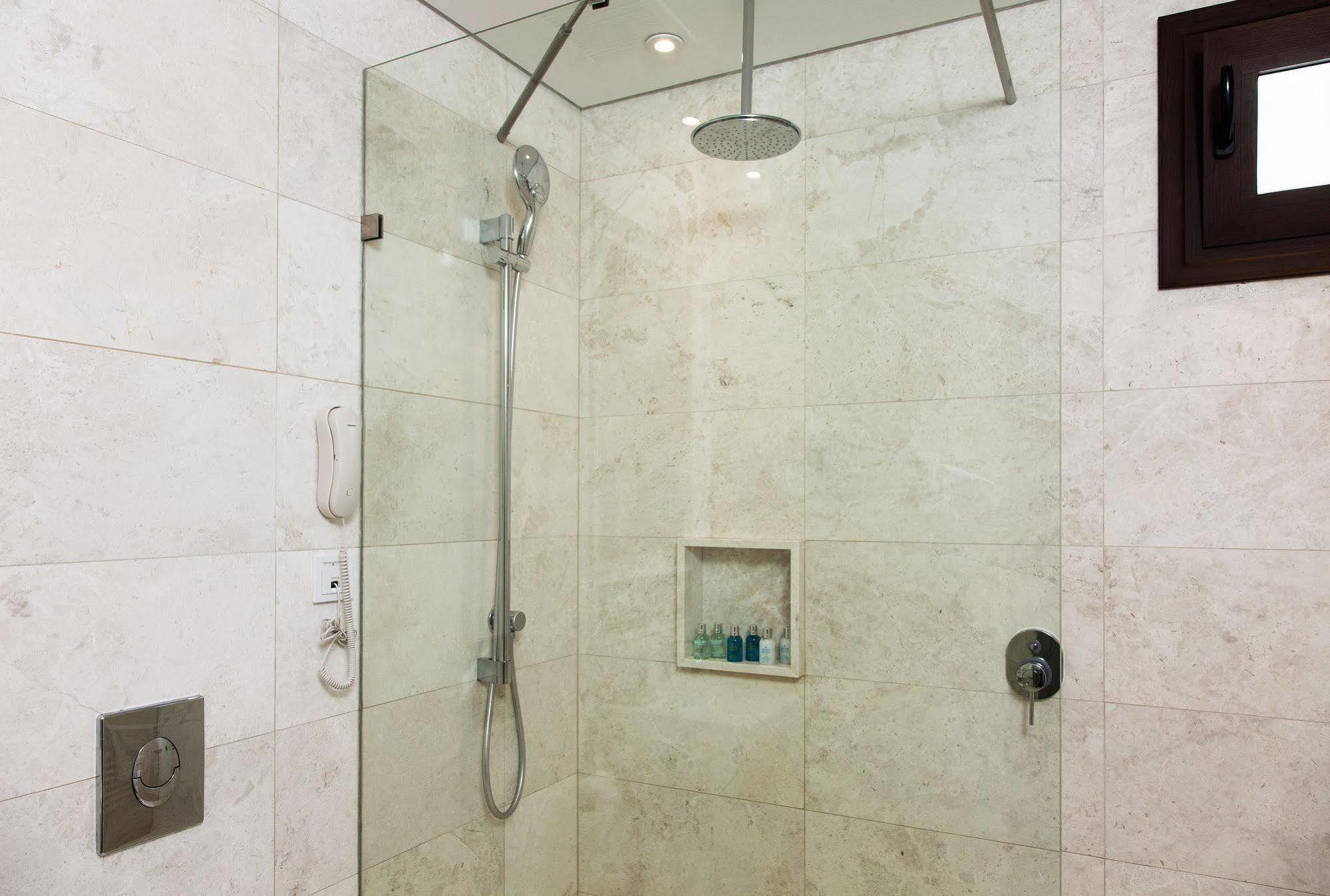 Ayia Marina Suites Ouranoupoli Extérieur photo